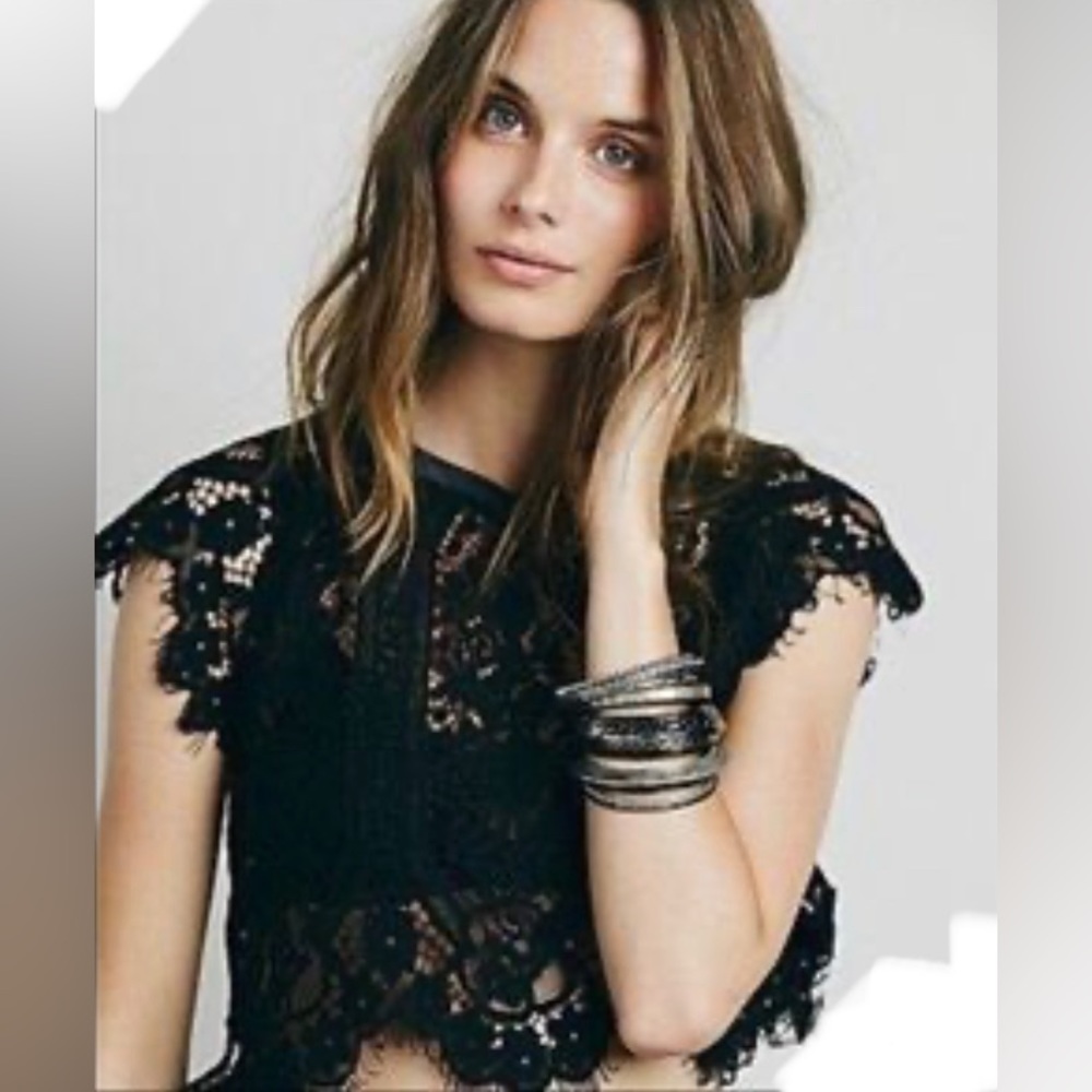 FREE PEOPLE Black Lace Cropped Top Size 8